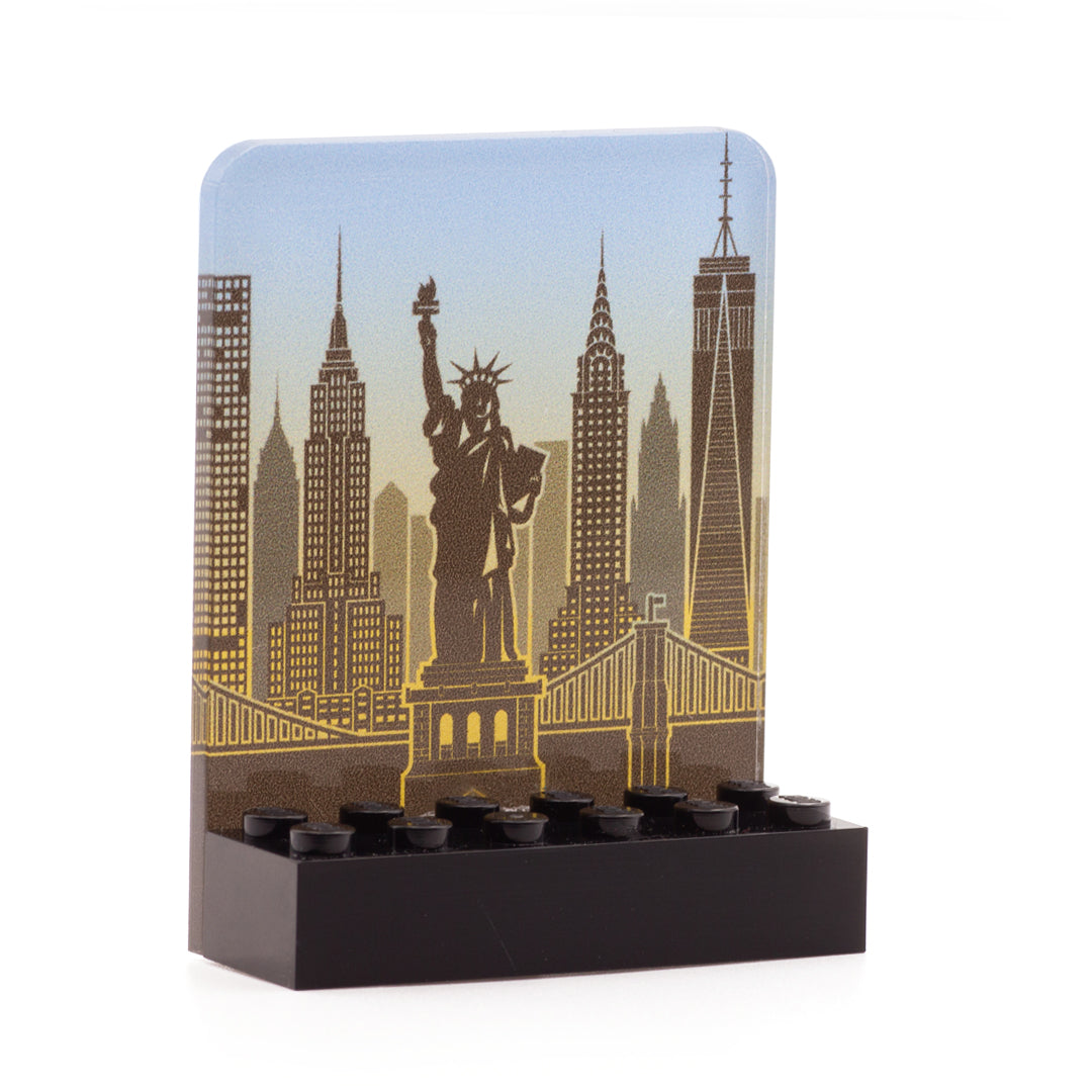 Custom LEGO Minifigure Display - New York skyline romantic gift