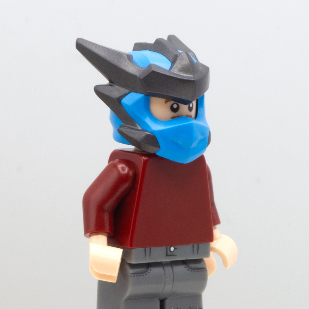 LEGO minifigure wearing genuine LEGO Ninjago Dragons Rising headgear in blue wrap with pearl dark grey titanium spikes (Nya in Dragon Form).